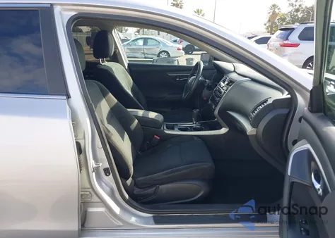 2015 Nissan Altima 2.5 S z USA, uszkodzony, nr VIN 1N4AL3AP2FC222450